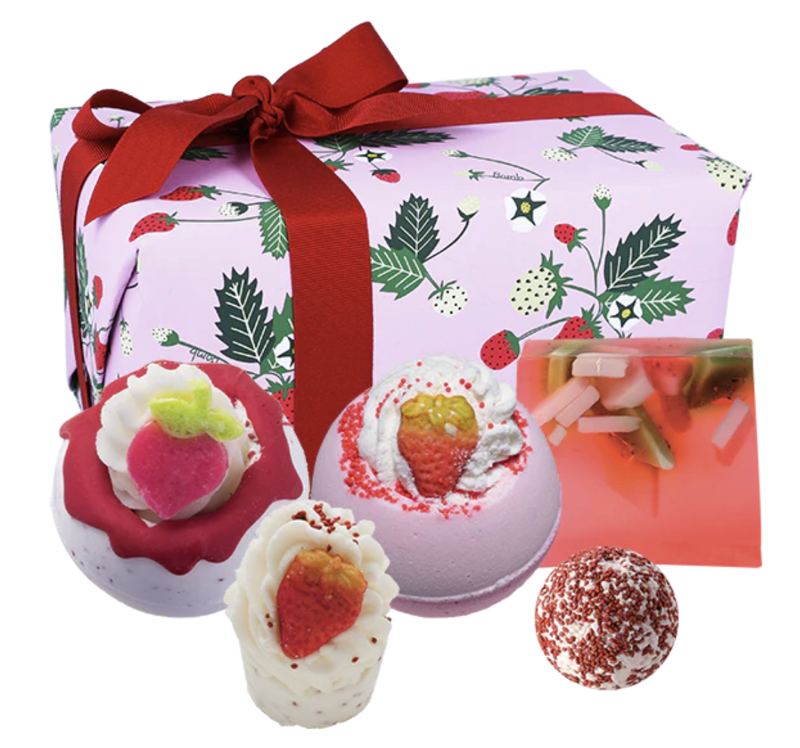 Soap And Bath Bombs Gift Wrapped Set
