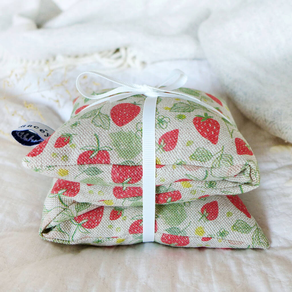 Strawberries Linen Wheat Heat Bag, Natural