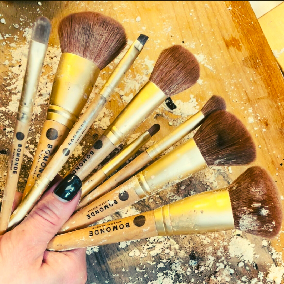 Vegan Synthetic Eight Piece Brush Set, Brown