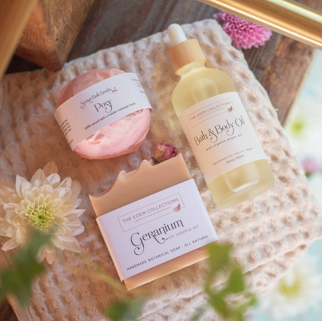 Wellness Set With Bath Bomb, Soap And Body Oil